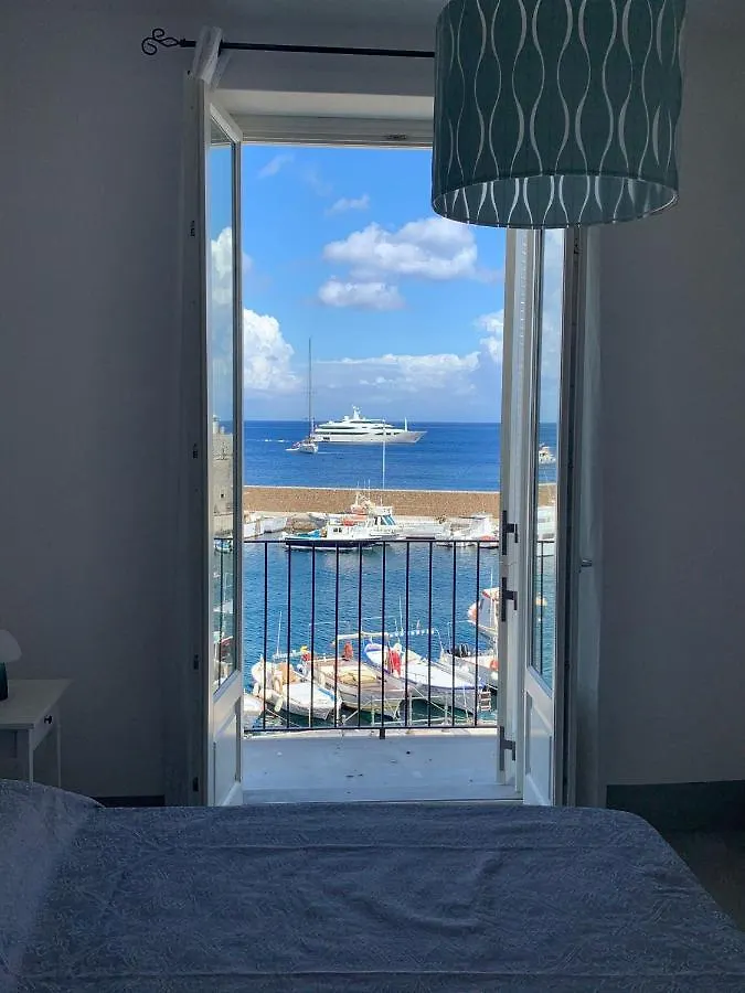 Appartamenti Marina Corta 리파리 아파트