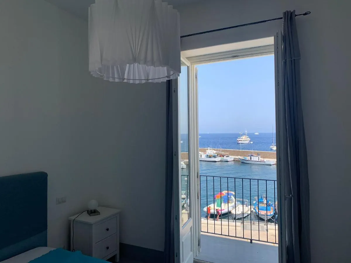 Appartamenti Marina Corta 리파리 아파트