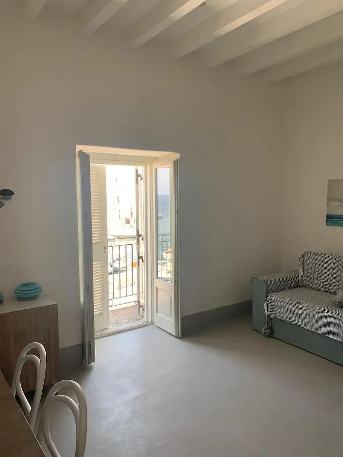 Appartamenti Marina Corta 리파리